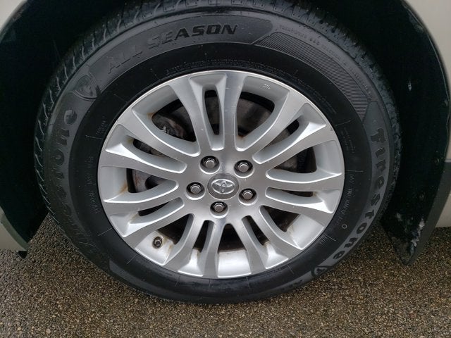 2017 Toyota Sienna XLE