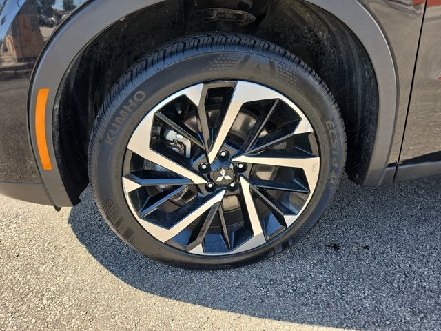 2022 Mitsubishi Outlander ES