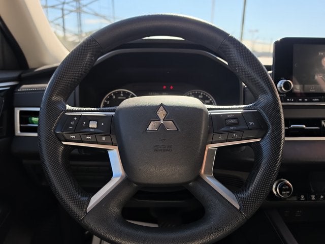 2022 Mitsubishi Outlander ES