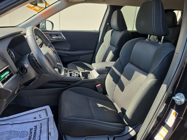 2022 Mitsubishi Outlander ES