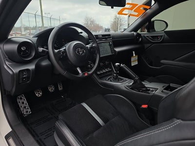 2025 Toyota GR86 Premium