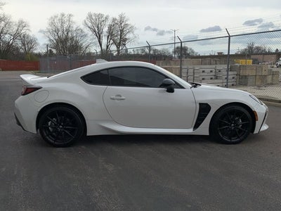 2025 Toyota GR86 Premium