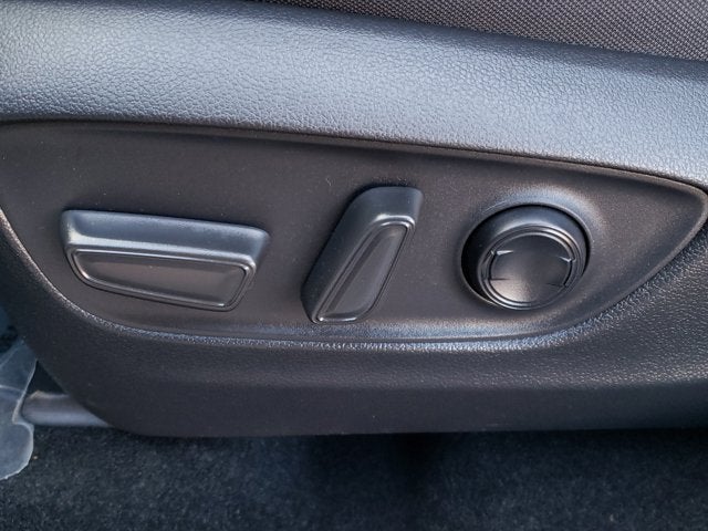 2023 Toyota Venza LE