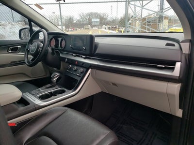 2023 Kia Carnival LX